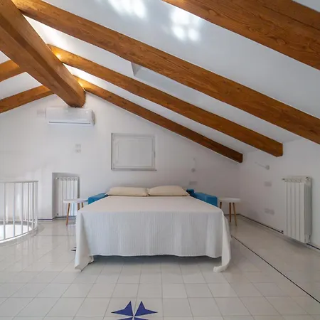 Casa Delle Rondini * Scala
