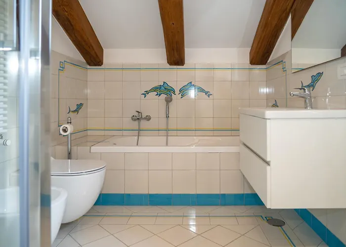 Casa Delle Rondini * スカラ